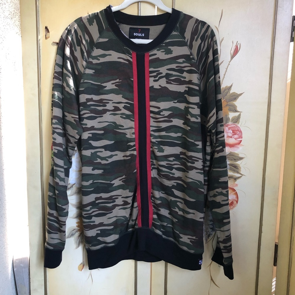7 Souls New York Embroidered Mens Camo Sweatshirt